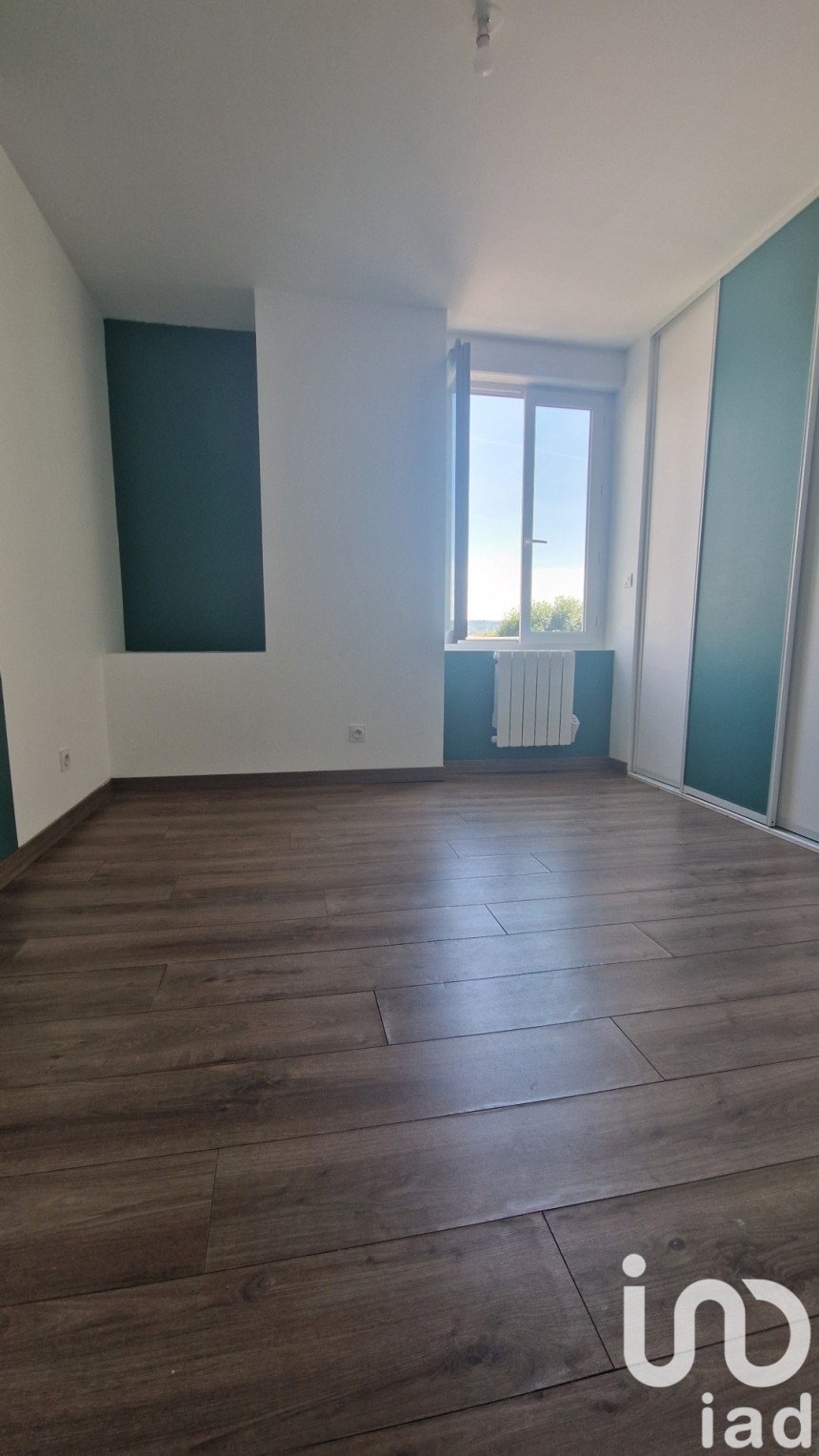 Duplex 2 pièces de 32 m² à Saint-Genest-Lerpt (42530)