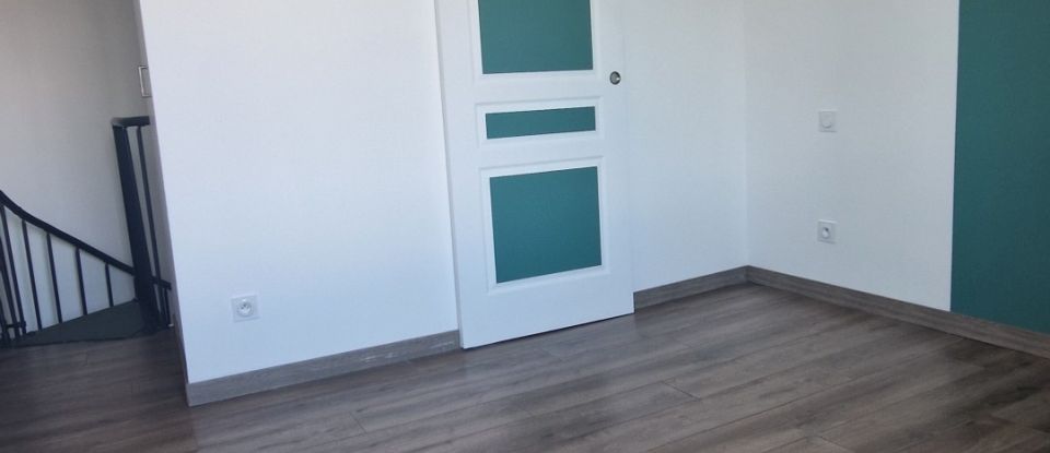 Duplex 2 rooms of 32 m² in Saint-Genest-Lerpt (42530)