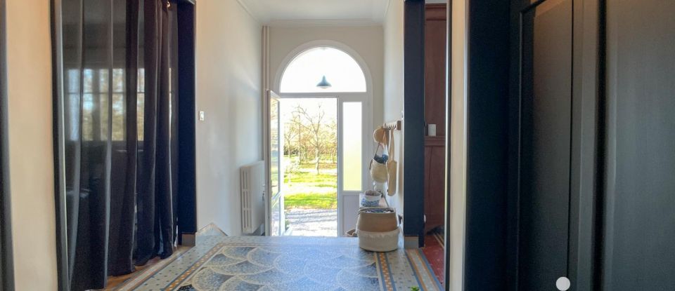 House 7 rooms of 163 m² in Carquefou (44470)