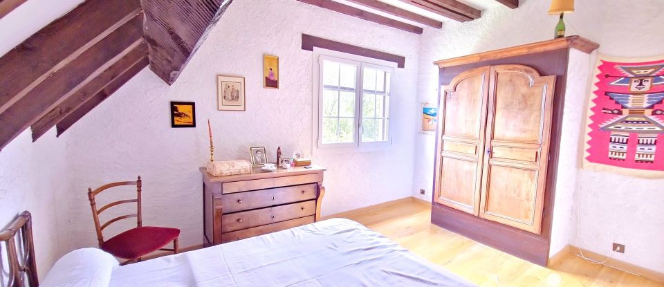 Traditional house 6 rooms of 210 m² in Tarbes (65000)