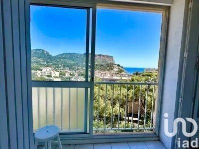 Vente Appartement 67m² 3 Pièces à Cassis (13260) - Iad France