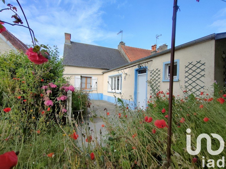 Village house 4 rooms of 77 m² in Dragey-Ronthon (50530)