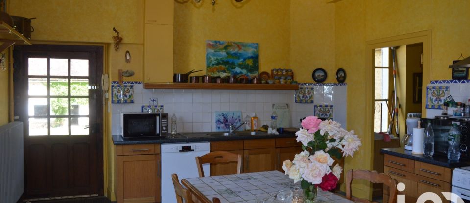 House 15 rooms of 499 m² in Maligny (89800)