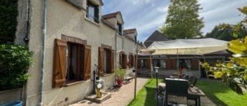 Maison 6 pièces de 131 m² à Marsangy (89500)