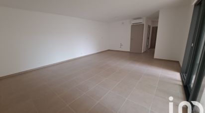 Appartement 3 pièces de 72 m² à Saint-Gilles (30800)