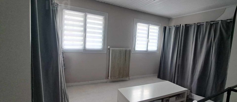 House 8 rooms of 167 m² in Villers-sur-Coudun (60150)