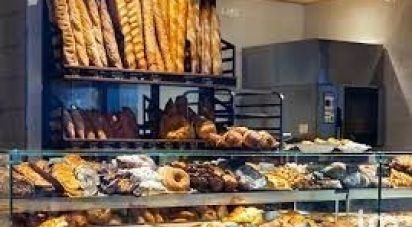 Bakery of 150 m² in Pau (64000)