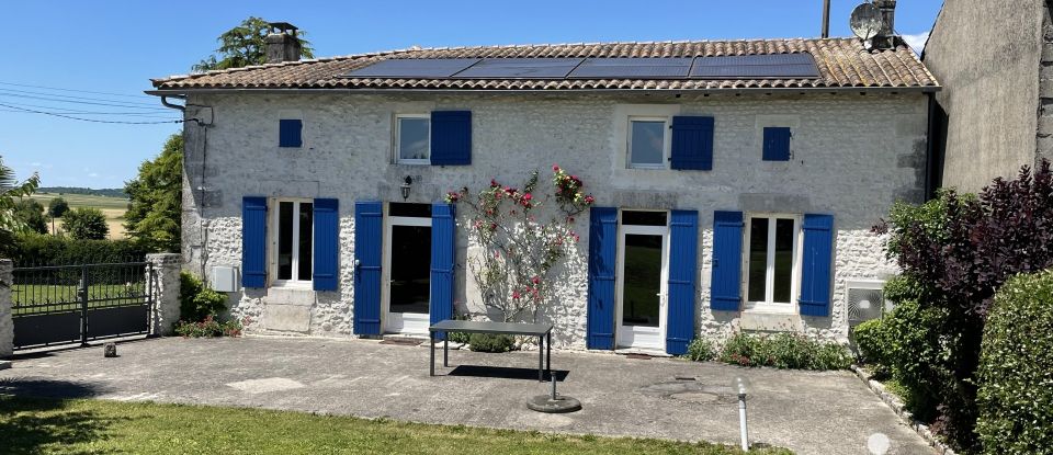 House 5 rooms of 213 m² in RÉAUX (17500)