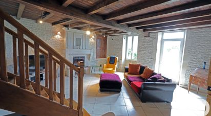 House 5 rooms of 213 m² in RÉAUX (17500)