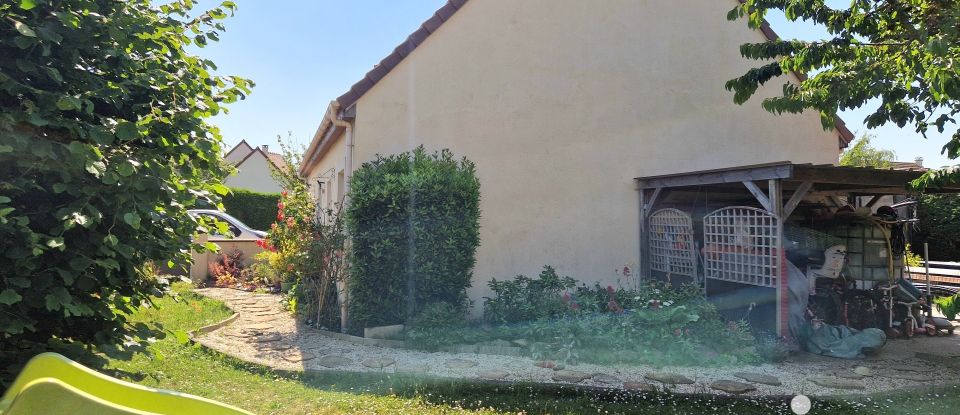 Traditional house 5 rooms of 107 m² in Argences (14370)