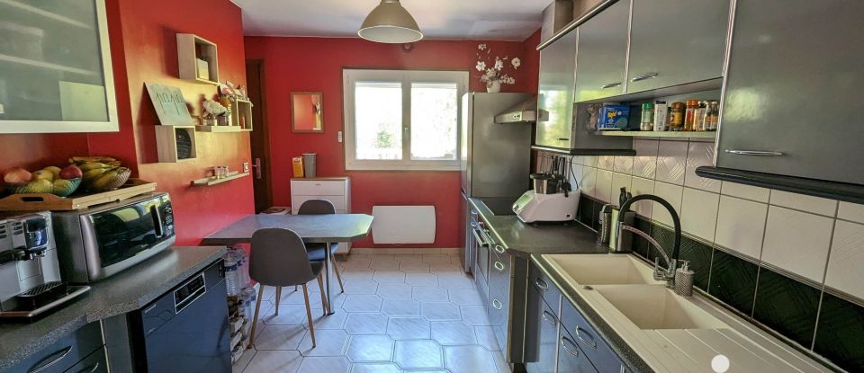 House 6 rooms of 125 m² in Morsang-sur-Orge (91390)