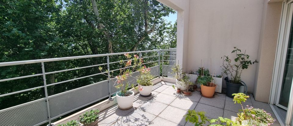 Apartment 3 rooms of 60 m² in Marseille (13015)