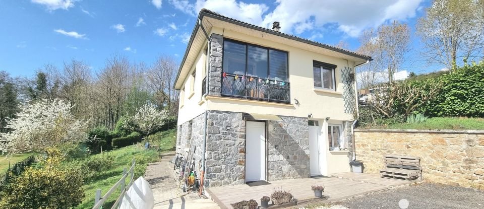 Maison traditionnelle 5 pièces de 120 m² à Naves (19460)