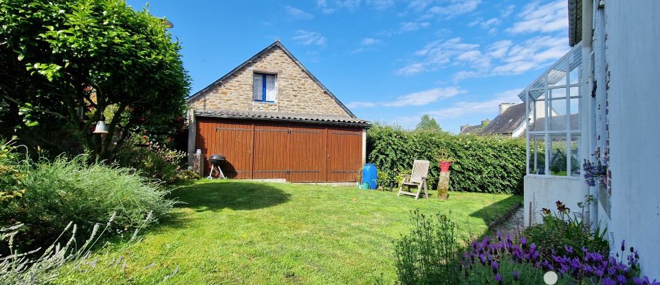 Village house 9 rooms of 199 m² in Poullaouen (29246)