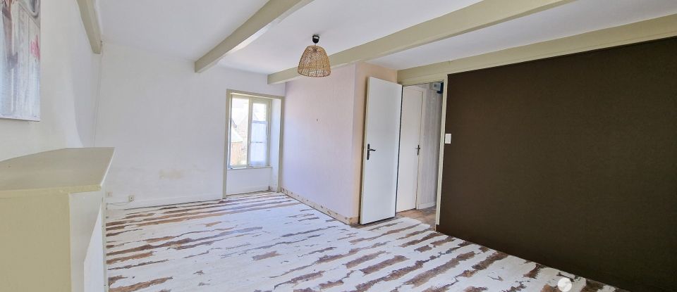 Maison de village 9 pièces de 199 m² à Poullaouen (29246)