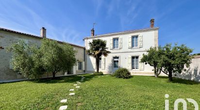 Traditional house 8 rooms of 264 m² in Sainte-Soulle (17220)