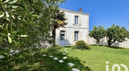 Traditional house 8 rooms of 264 m² in Sainte-Soulle (17220)