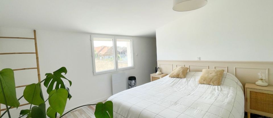 Maison 6 pièces de 137 m² à Essertaux (80160)
