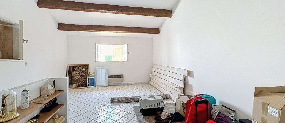 Maison 6 pièces de 180 m² à Arles (13200)