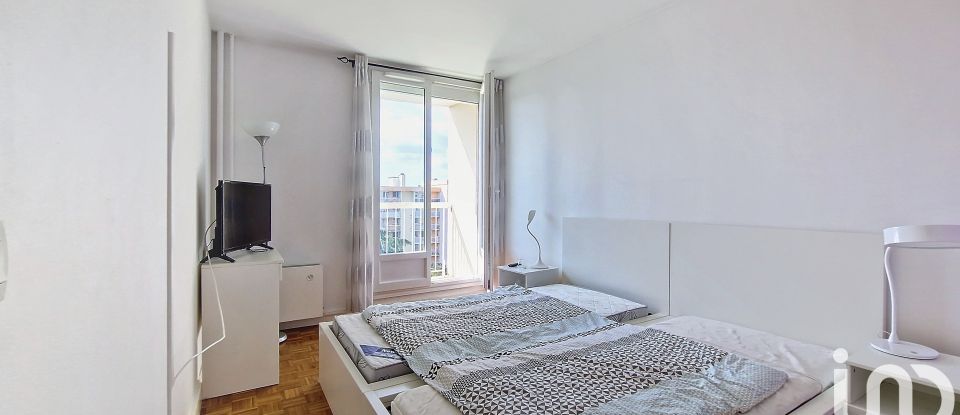 Apartment 4 rooms of 79 m² in Chilly-Mazarin (91380)