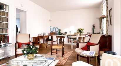 Maison traditionnelle 8 pièces de 221 m² à Versailles (78000)