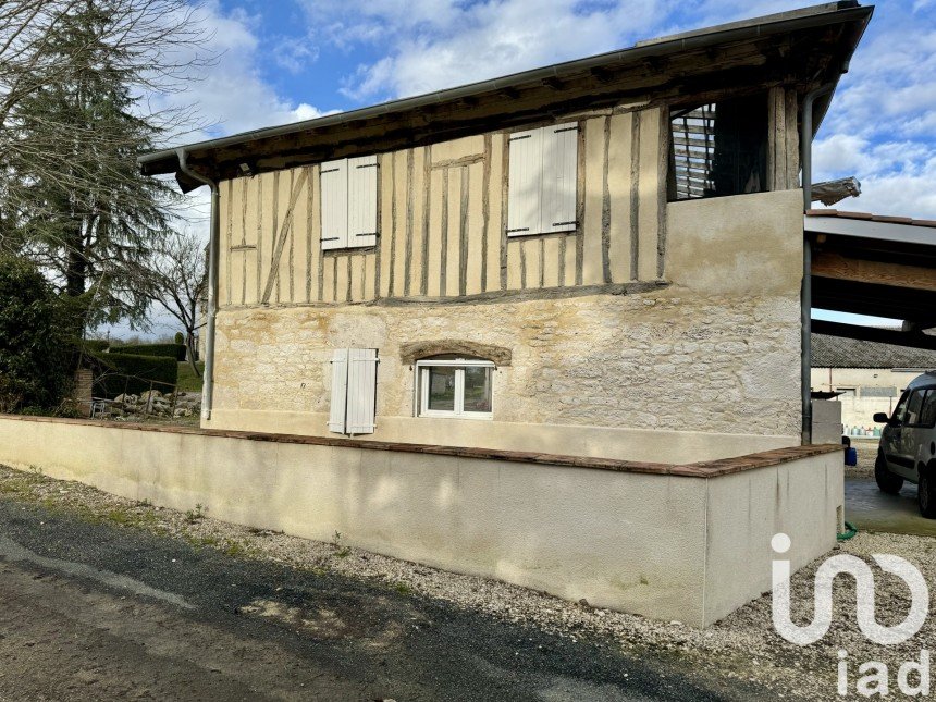 Barn conversion 1 room of 300 m² in Castelnau-Montratier (46170)