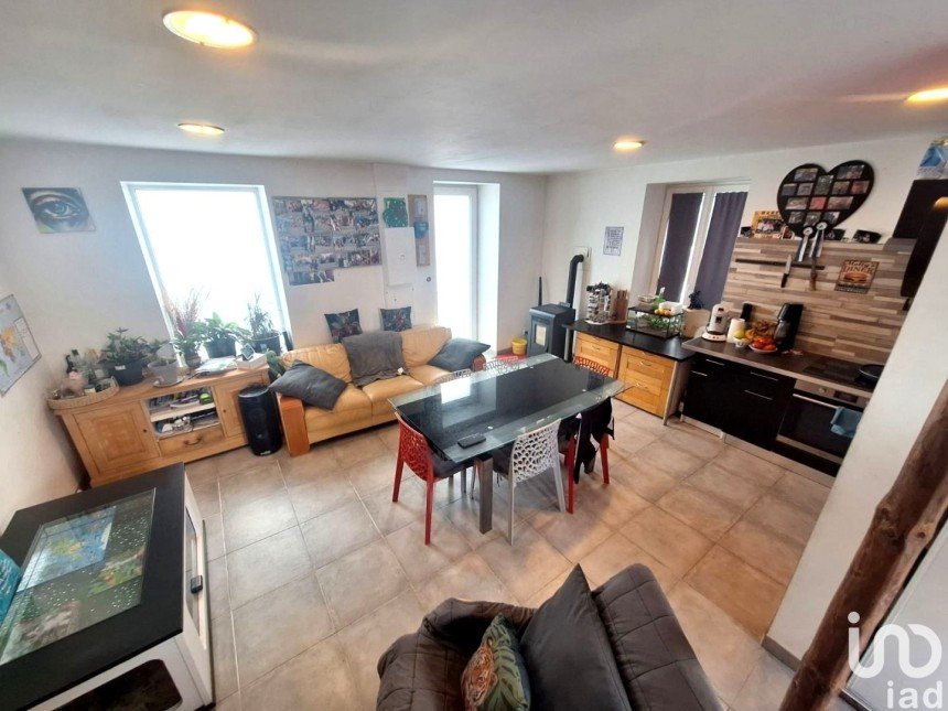 Maison 5 pièces de 90 m² à Usson-en-Forez (42550)