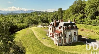 Château 18 pièces de 657 m² à Pau (64000)