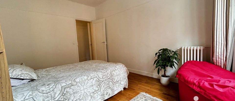 Appartement 3 pièces de 80 m² à Paris (75016)