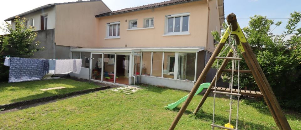 Maison 7 pièces de 114 m² à Riom (63200)