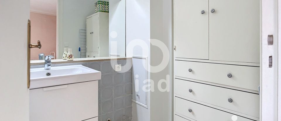 Studio 1 room of 27 m² in Paris (75010)