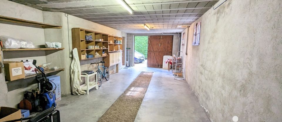 Maison traditionnelle 5 pièces de 193 m² à Roanne (42300)