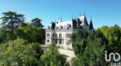 Château 19 pièces de 725 m² à Jarnac (16200)
