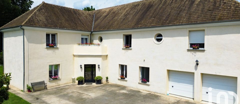 Maison d’architecte 9 pièces de 314 m² à Boissise-la-Bertrand (77350)