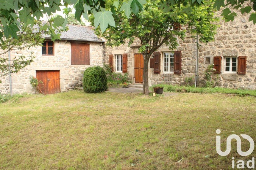 Maison 9 pièces de 120 m² à Grandrieu (48600)