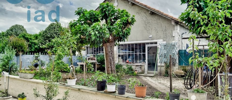 Maison 8 pièces de 205 m² à Villetoureix (24600)