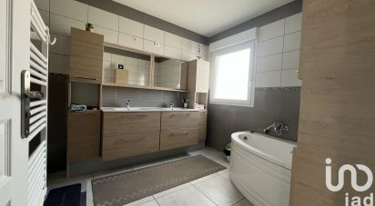 Maison 4 pièces de 115 m² à Zutkerque (62370)