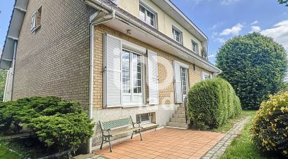 Maison 7 pièces de 154 m² à Clairmarais (62500)