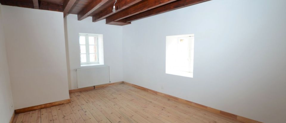 Maison 5 pièces de 110 m² à Usson-en-Forez (42550)