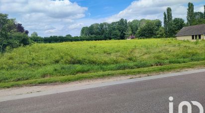 Land of 1,800 m² in Villemereuil (10800)