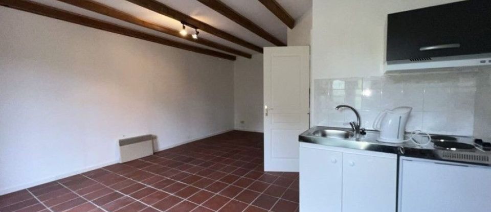 Maison 12 pièces de 362 m² à Locarn (22340)