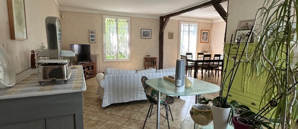 House 8 rooms of 120 m² in Gouaix (77114)
