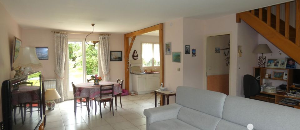 Traditional house 4 rooms of 97 m² in Tacoignières (78910)