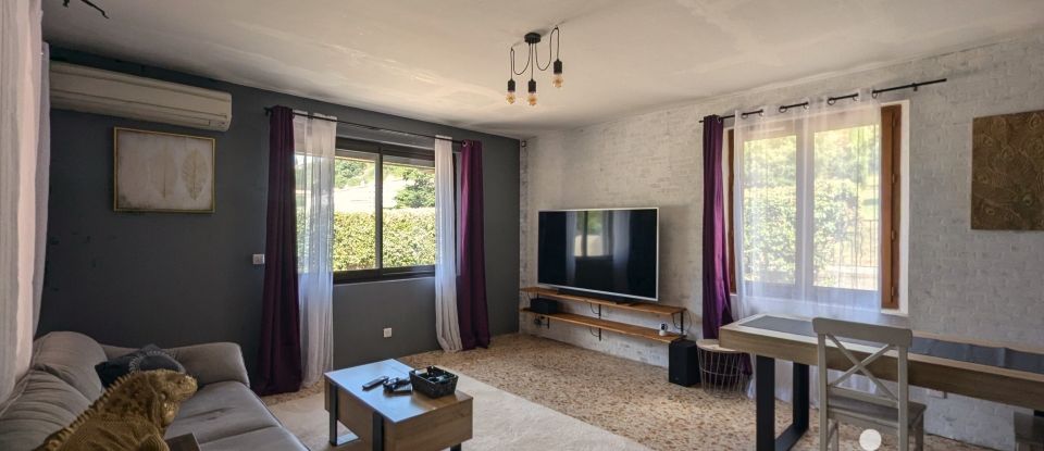 Appartement 6 pièces de 95 m² à Oraison (04700)