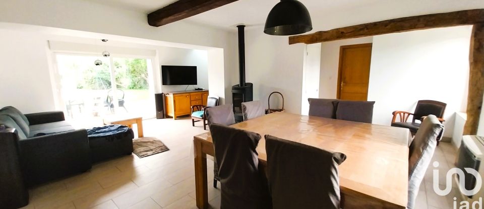 Village house 6 rooms of 140 m² in Montigny-le-Chartif (28120)