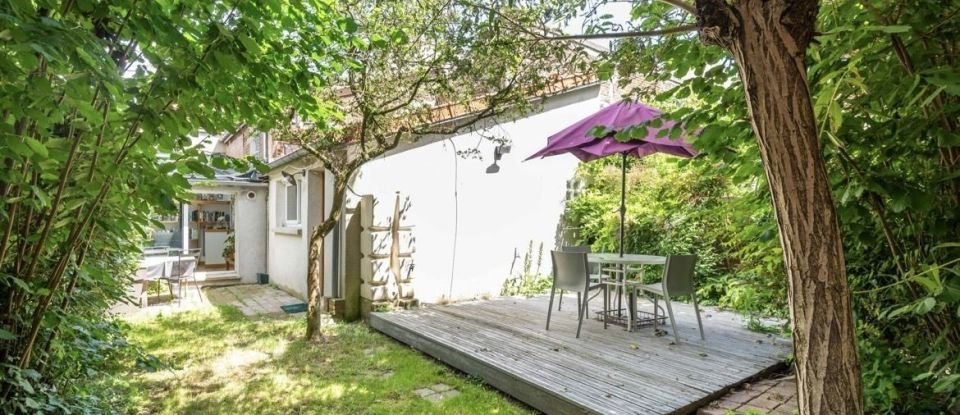 Maison 9 pièces de 226 m² à Les Lilas (93260)