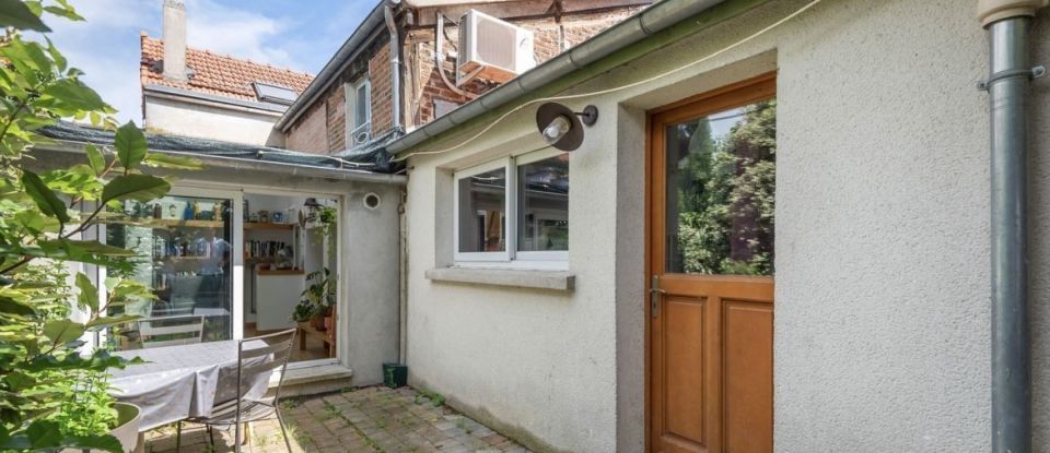 Maison 9 pièces de 226 m² à Les Lilas (93260)