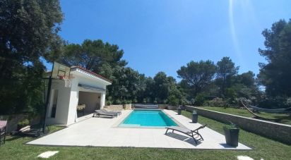 House 7 rooms of 200 m² in Nîmes (30900)