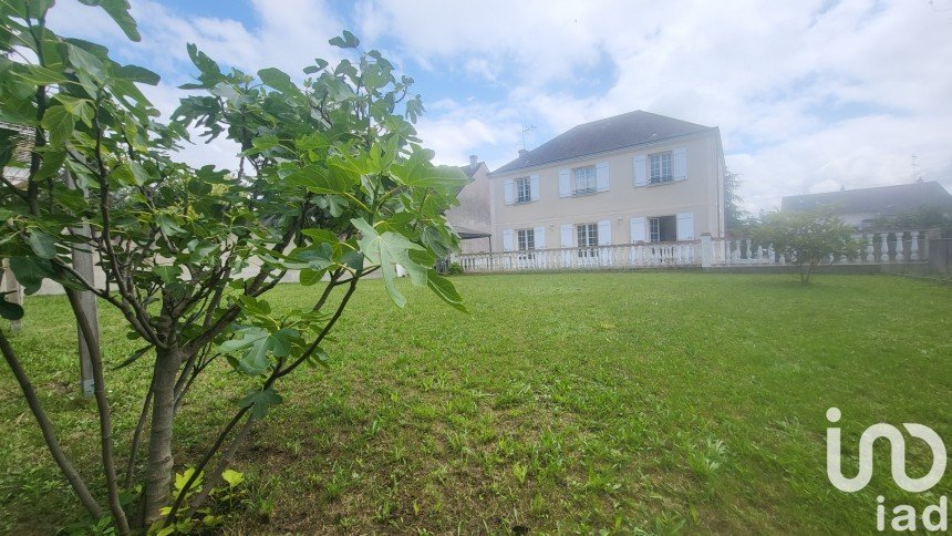 Maison 7 pièces de 170 m² à Amilly (45200)