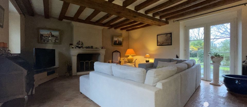 Country house 4 rooms of 130 m² in Loire-Authion (49140)